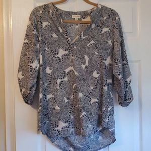 🦋 Woman's butterfly 🦋  blouse. M